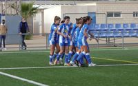 9 CELEBRANDO GOL